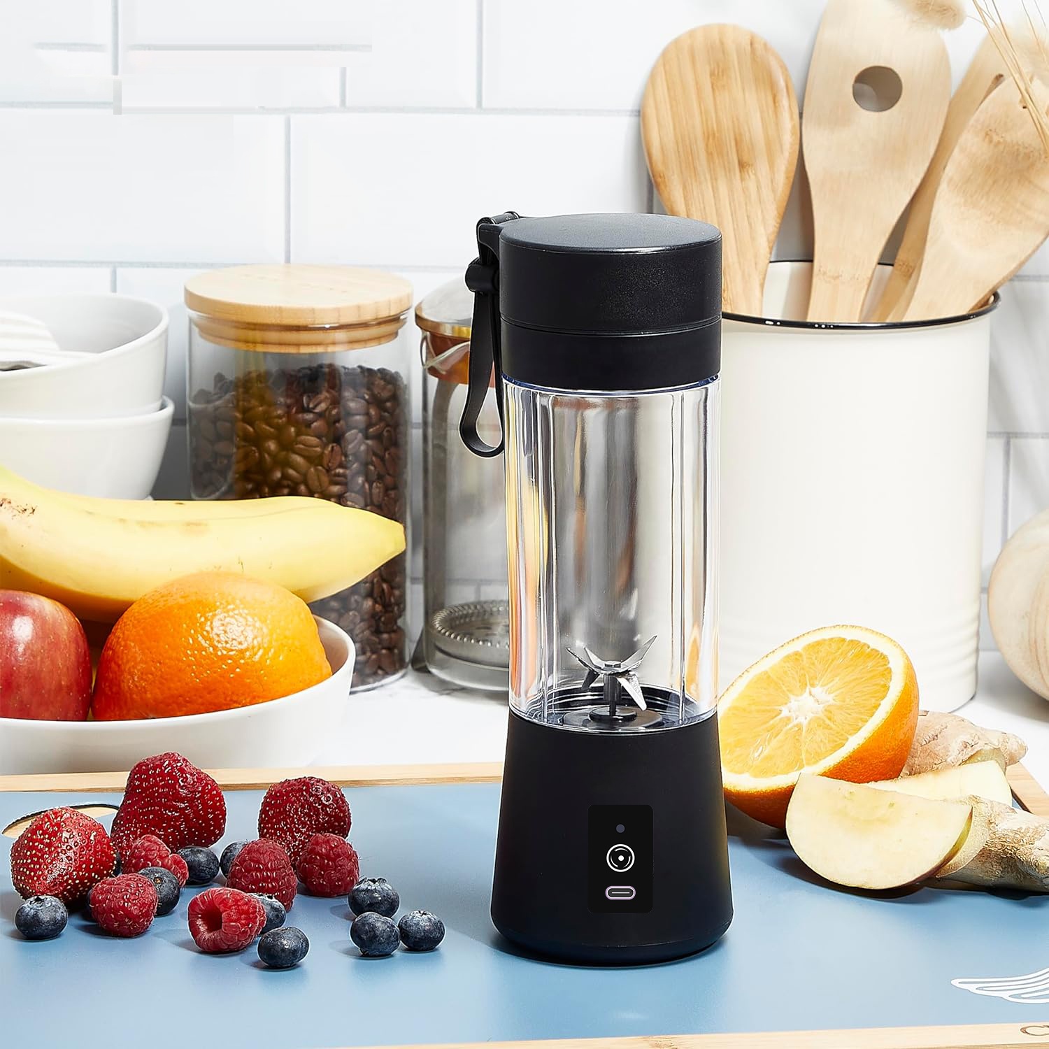 Small Appliances - خلاط محمول قابل لإعادة الشحن بـ